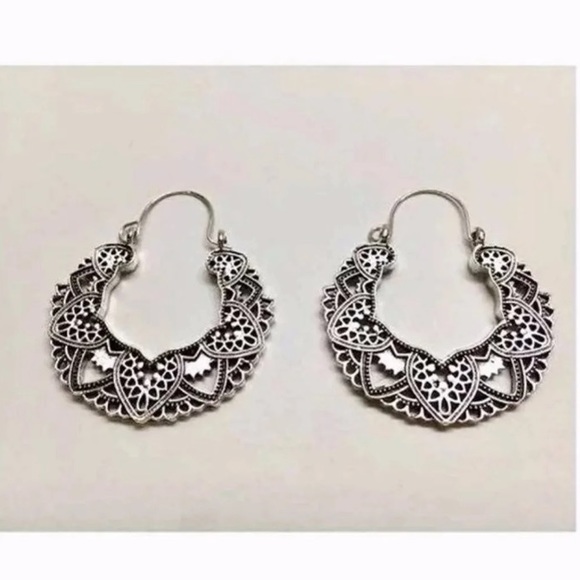 NEW! Silver Boho Vintage Style Filigree Hoop Fashion Earrings - Picture 2 of 5